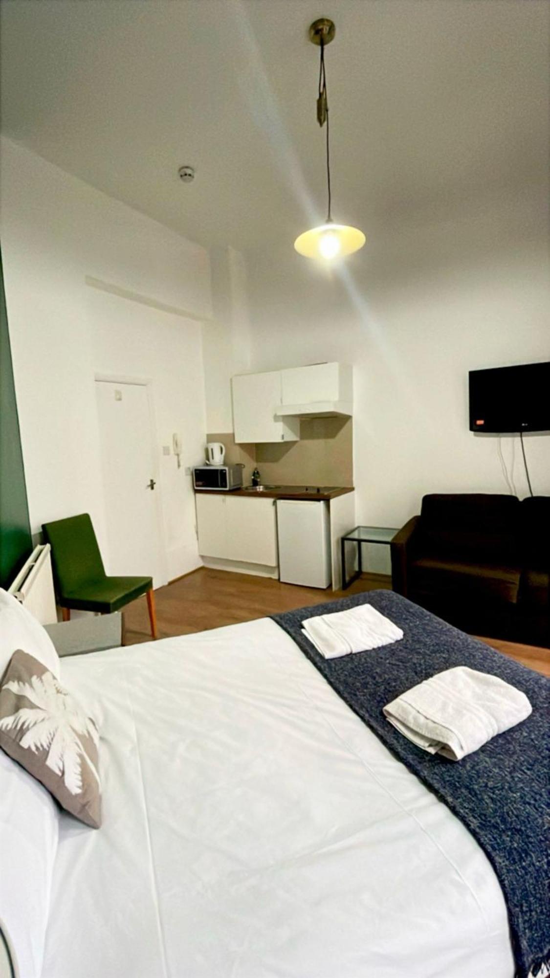 Cromwell Apartments Londen Buitenkant foto