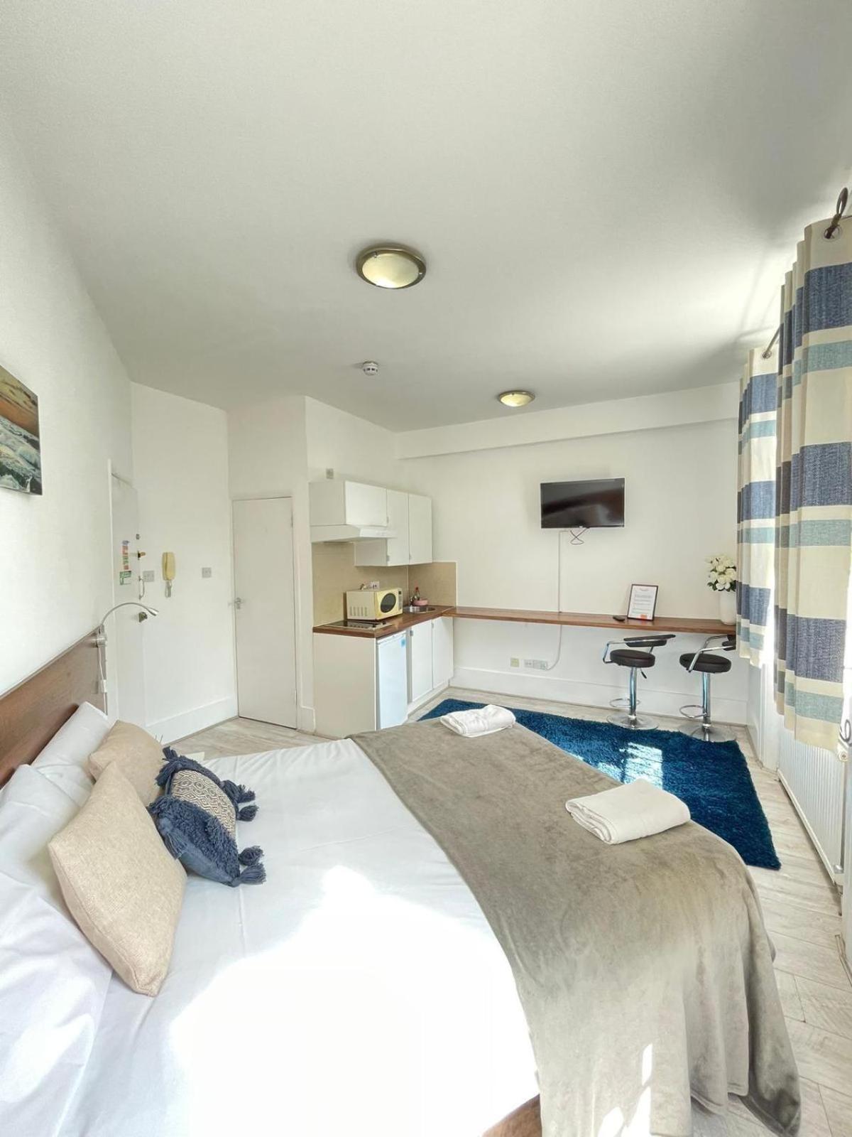 Cromwell Apartments Londen Buitenkant foto